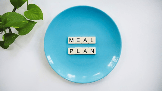 med-fit weight loss: photo of meal plan written on a plate